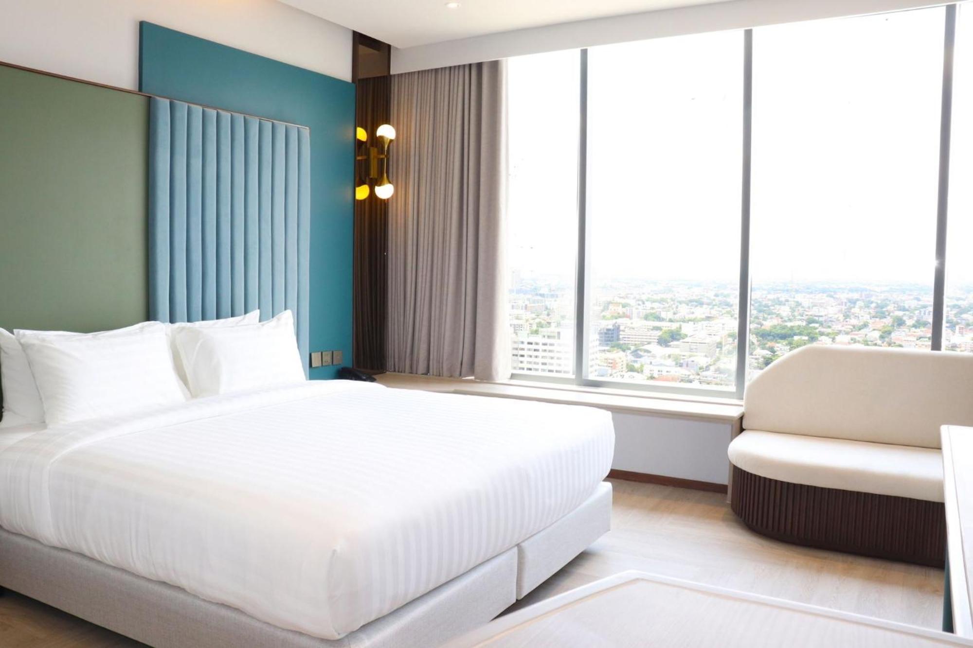 The Quarter Ratchayothin By Uhg Hotel Bangkok Exterior photo