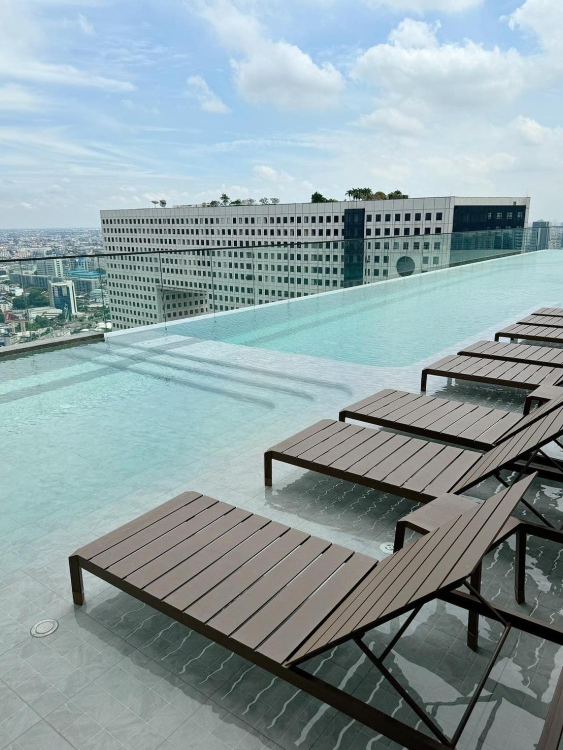 The Quarter Ratchayothin By Uhg Hotel Bangkok Exterior photo